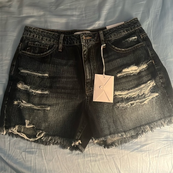 KanCan NWT distressed denim shorts - Picture 1 of 7